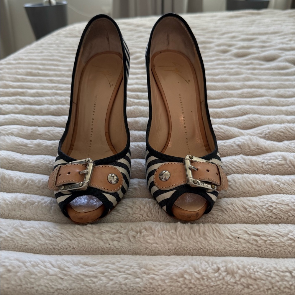 Guiseppe stripped heel with buckle.